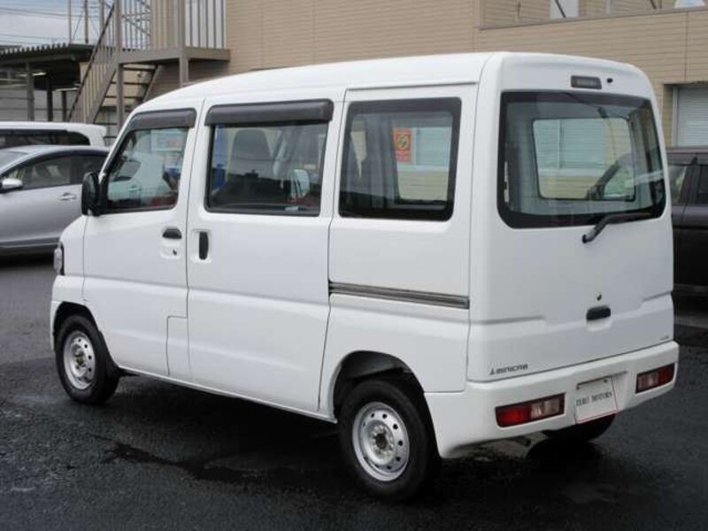 MINICAB VAN