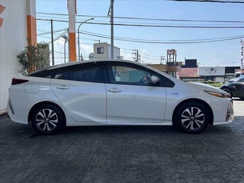 PRIUS PHV