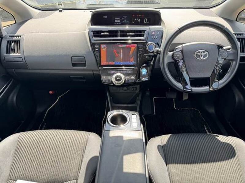 PRIUS ALPHA