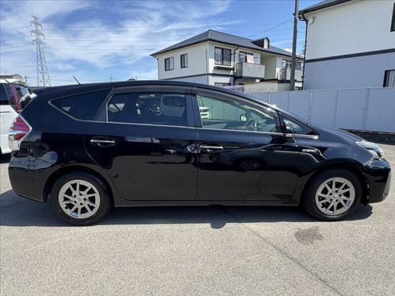 PRIUS ALPHA