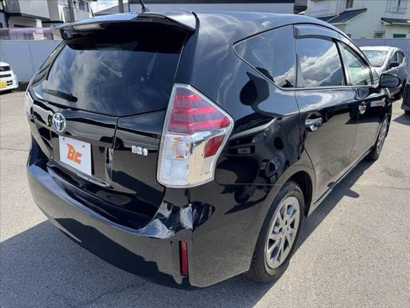 PRIUS ALPHA