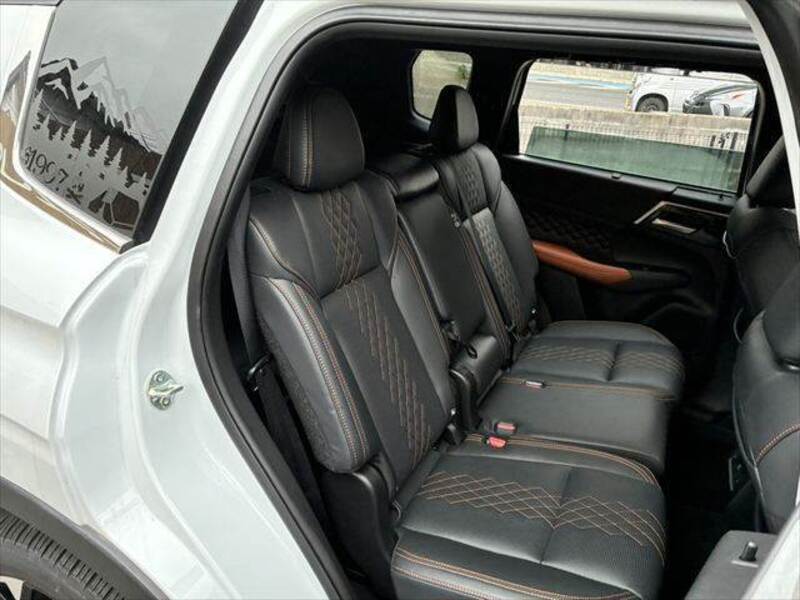 OUTLANDER PHEV