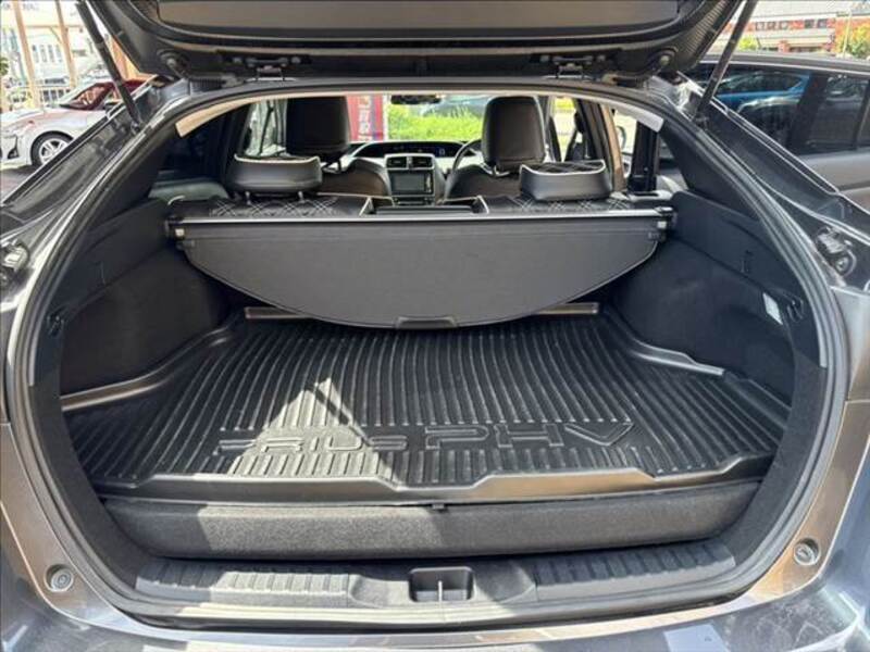 PRIUS PHV