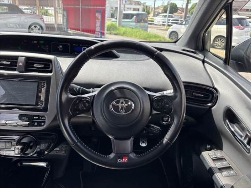 PRIUS PHV