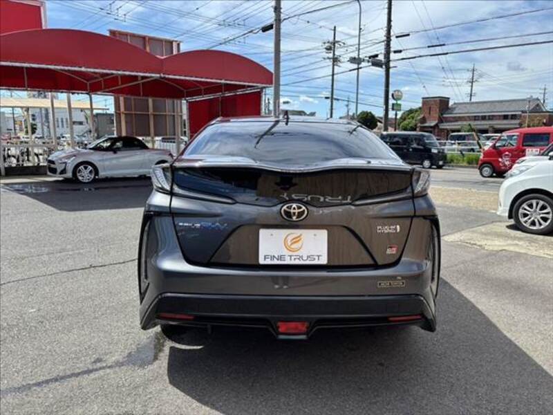 PRIUS PHV