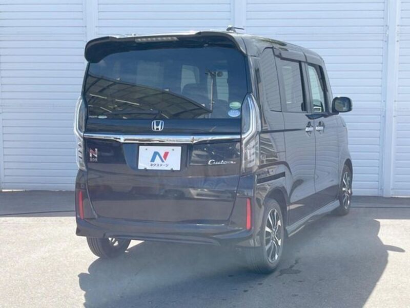 N BOX CUSTOM
