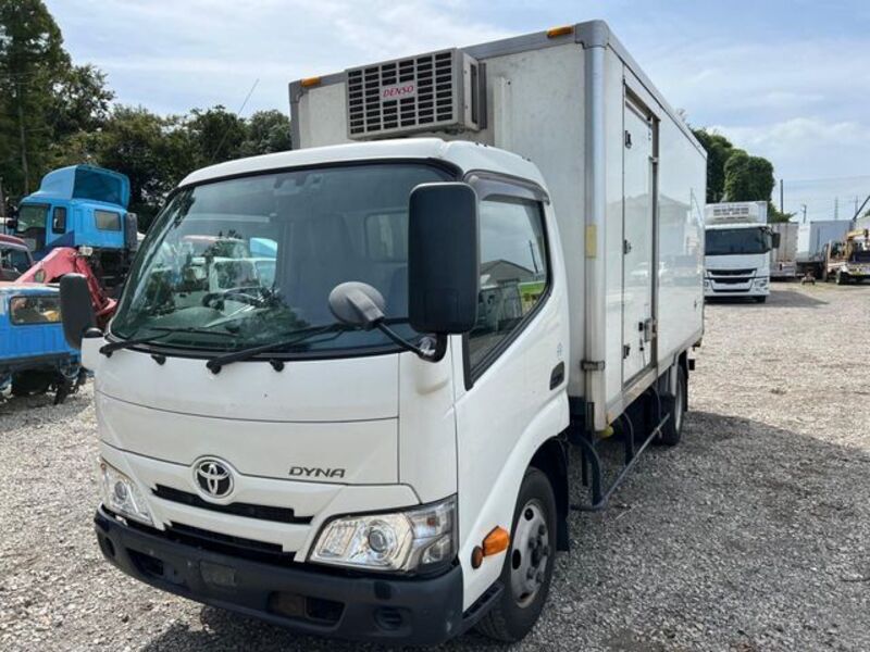 TOYOTA DYNA