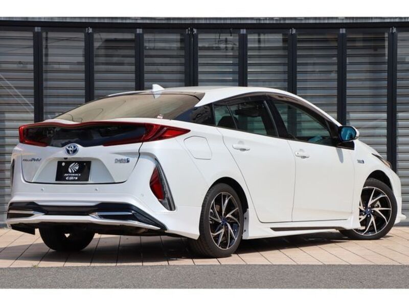 PRIUS PHV