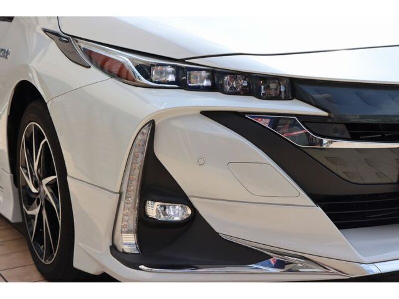 PRIUS PHV