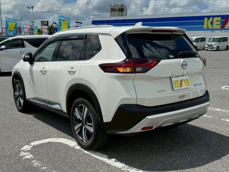 X-TRAIL