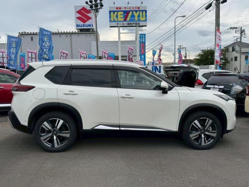 X-TRAIL