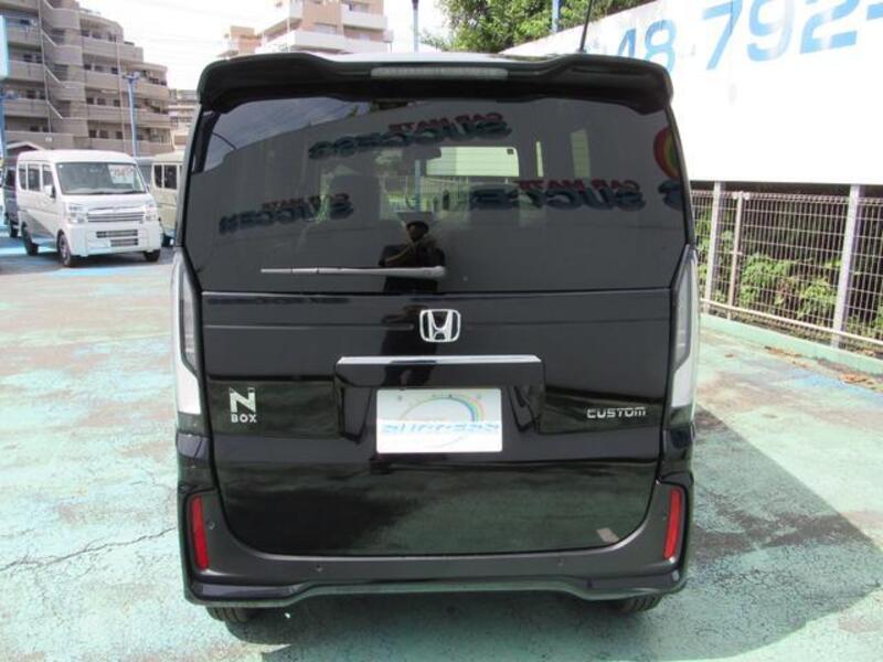 N BOX CUSTOM