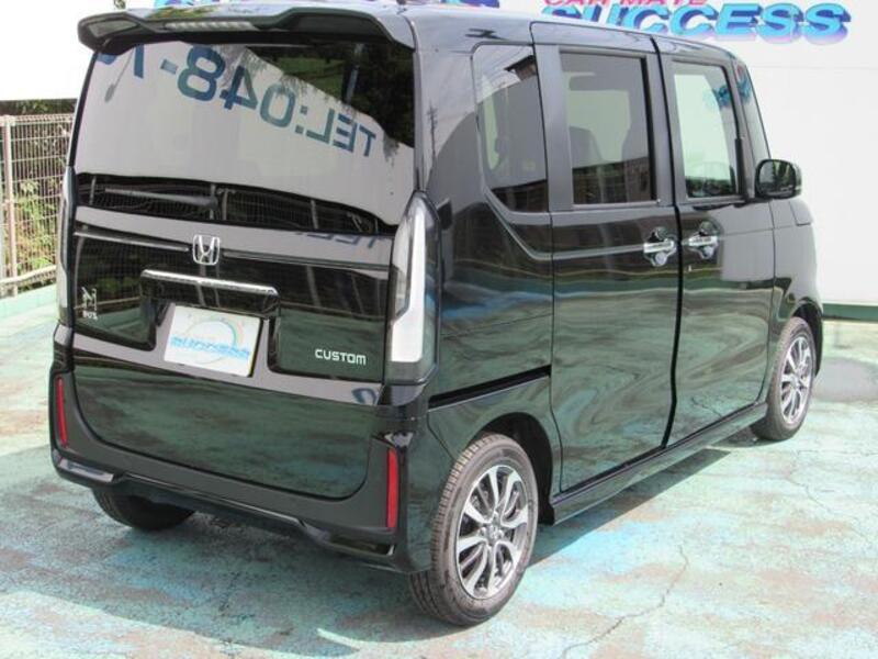 N BOX CUSTOM