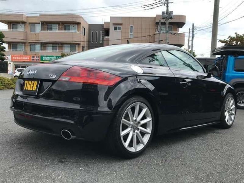 TT