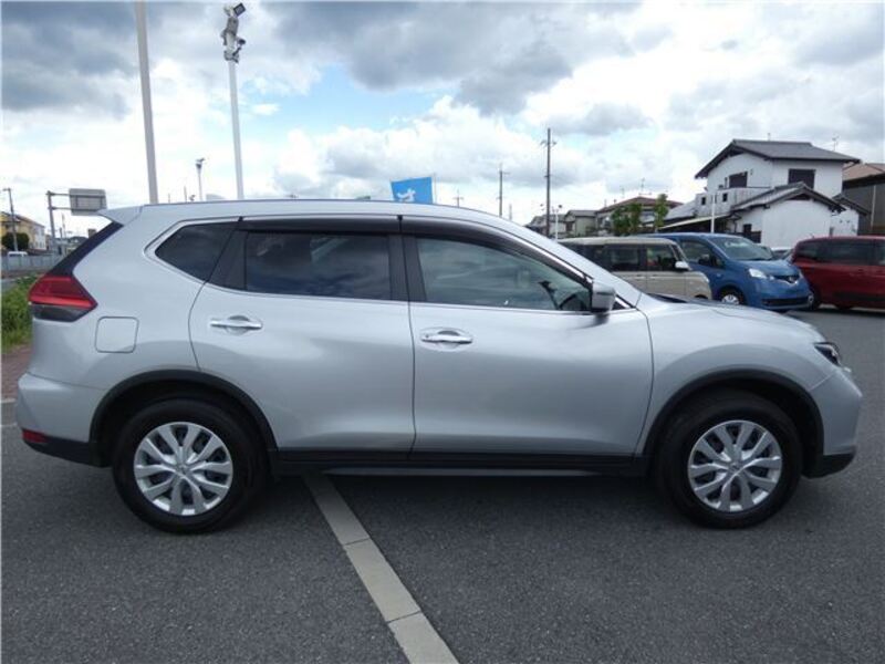 X-TRAIL