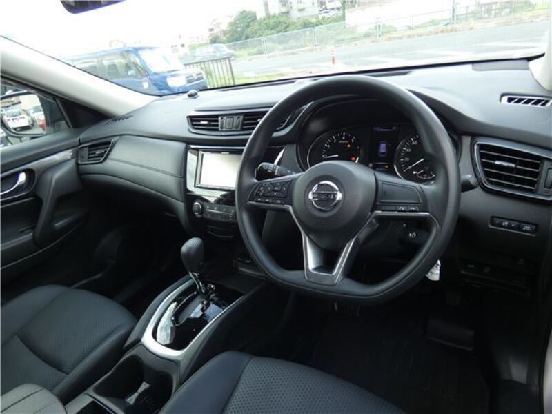X-TRAIL