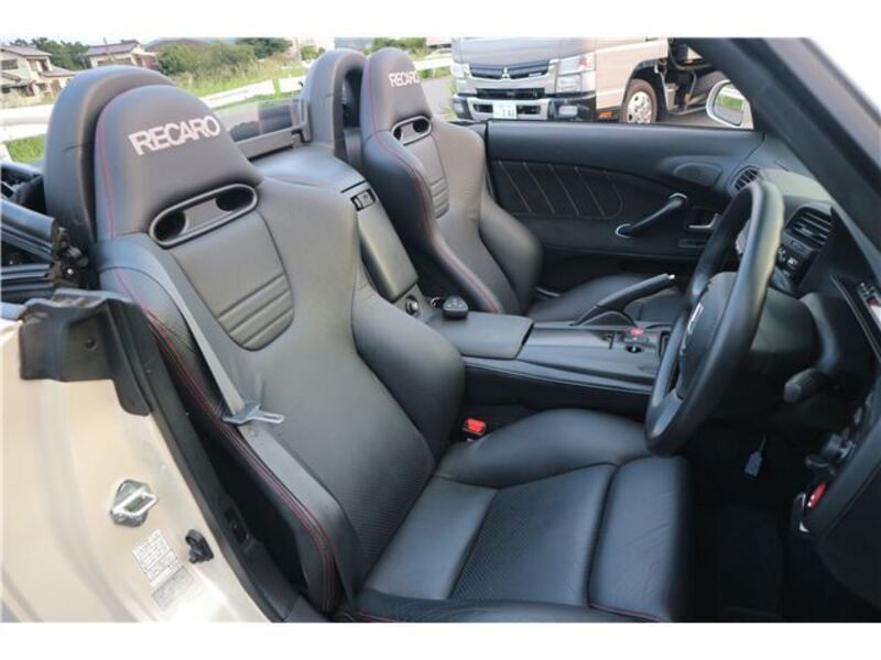 S2000