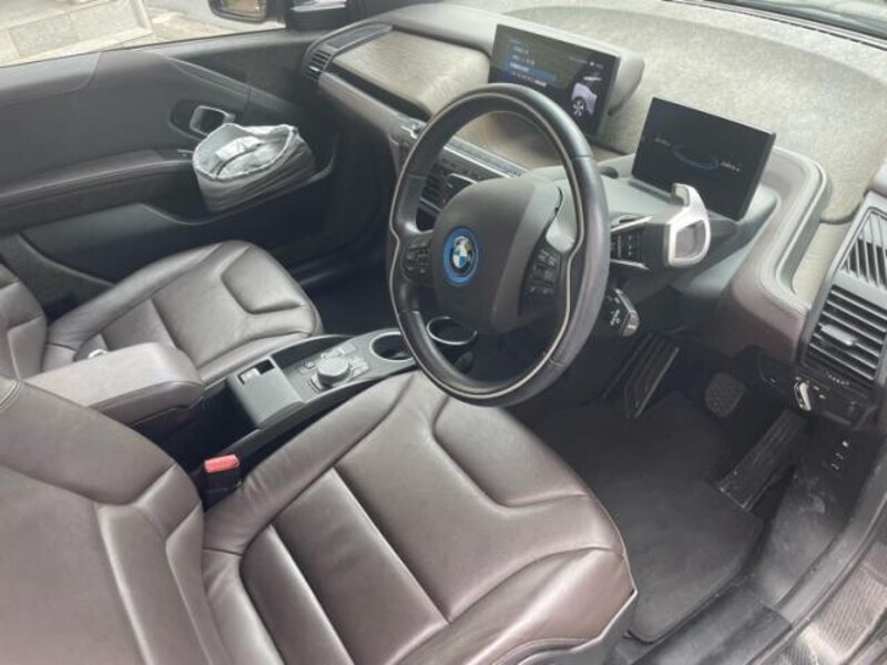 i3