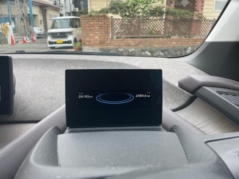 i3