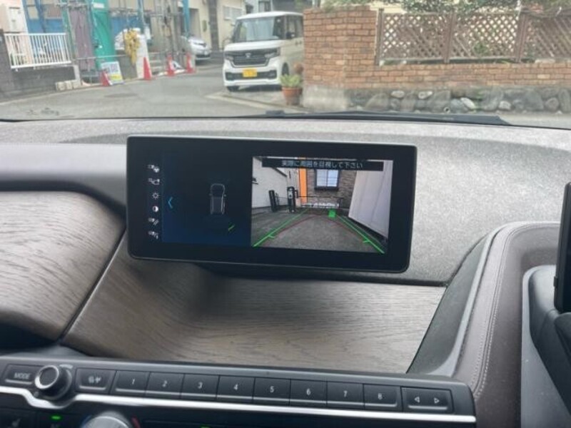 i3