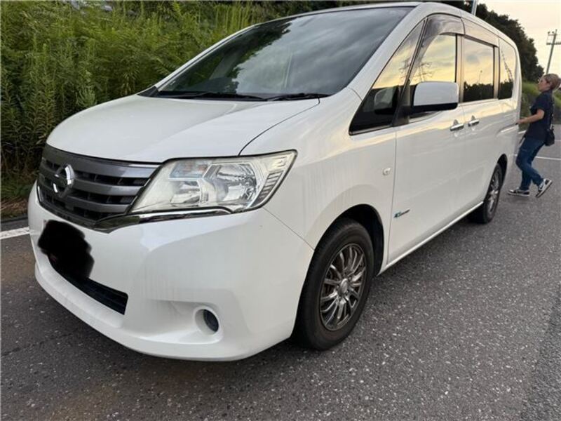 NISSAN SERENA