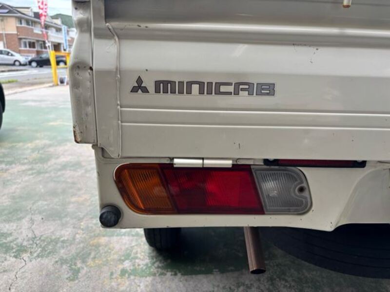 MINICAB TRUCK