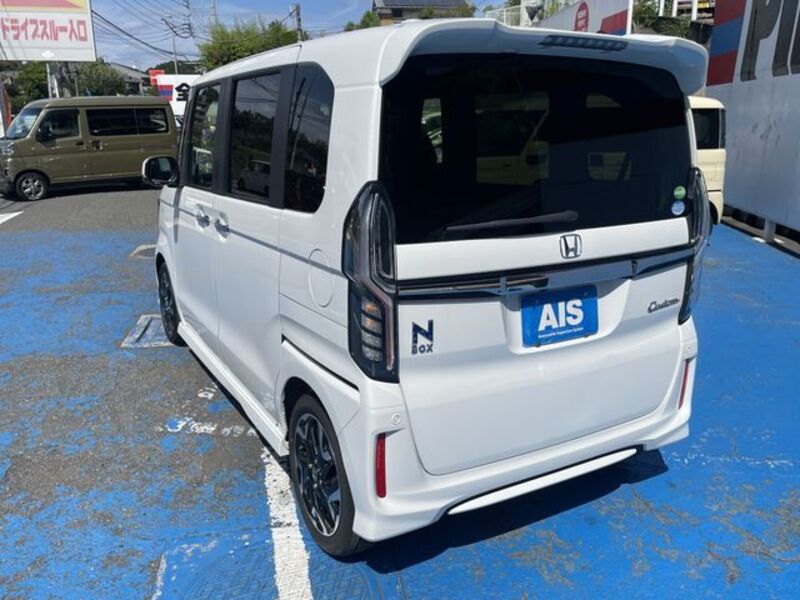 N BOX CUSTOM