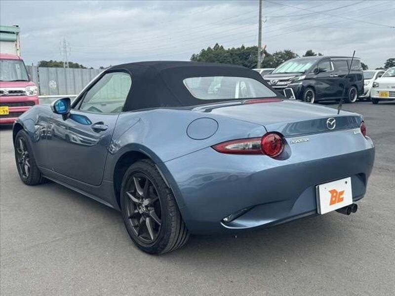 ROADSTER