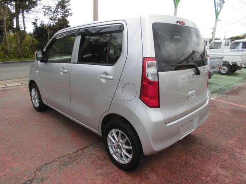 WAGON R