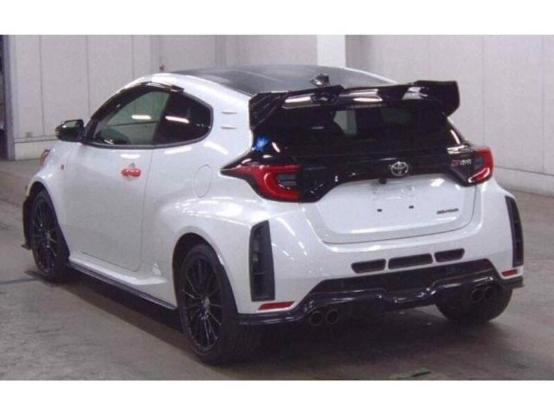 GR YARIS