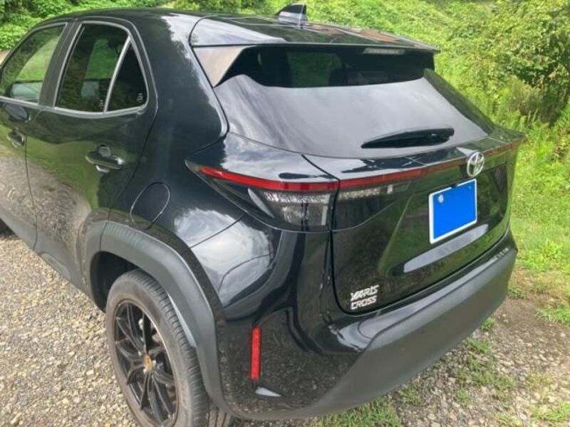 YARIS CROSS