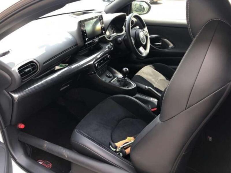 GR YARIS