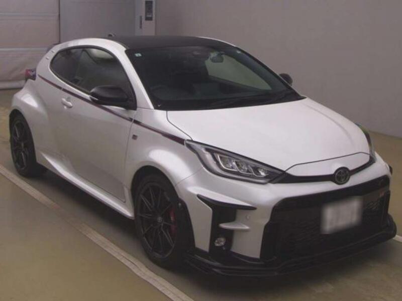 GR YARIS-0