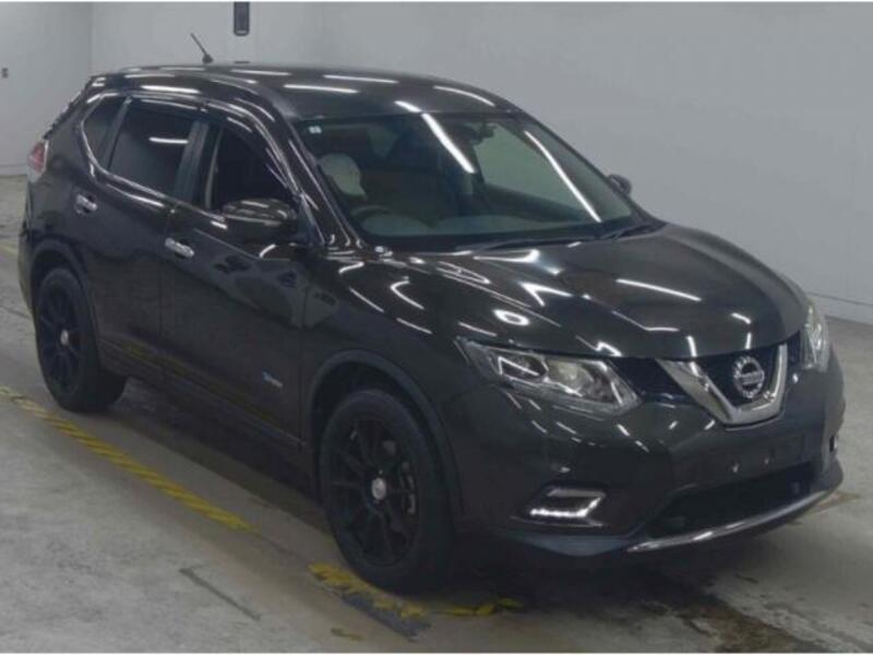 X-TRAIL