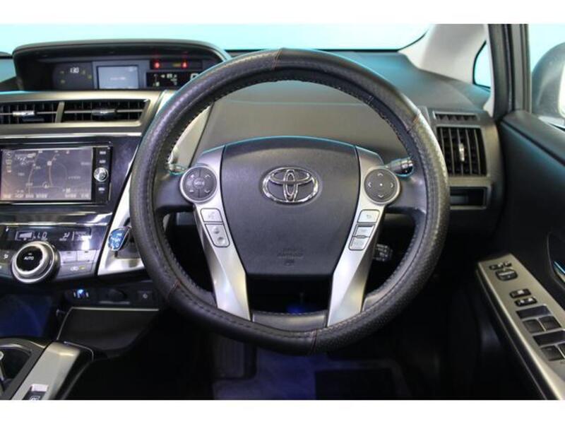PRIUS ALPHA