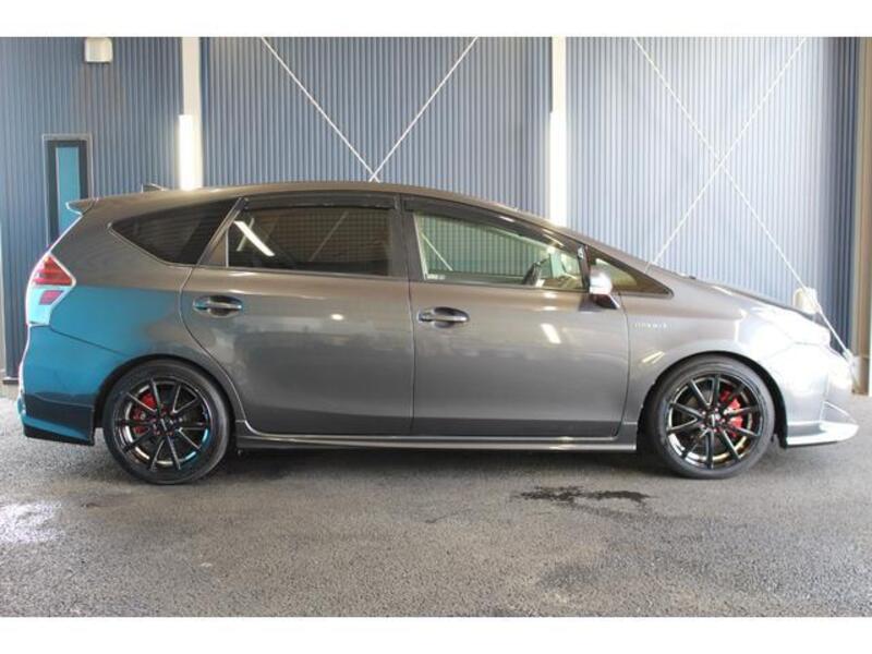 PRIUS ALPHA
