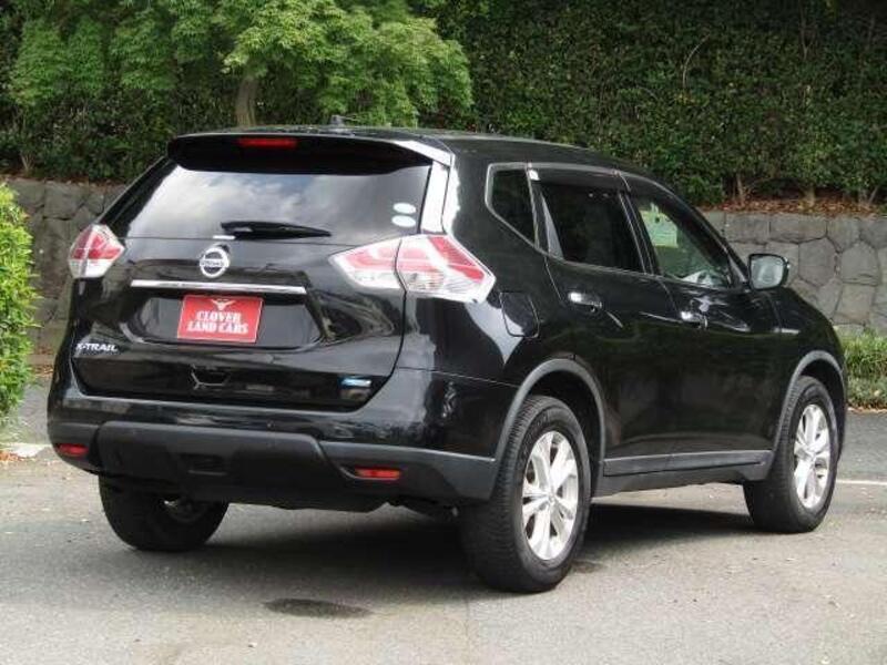 X-TRAIL