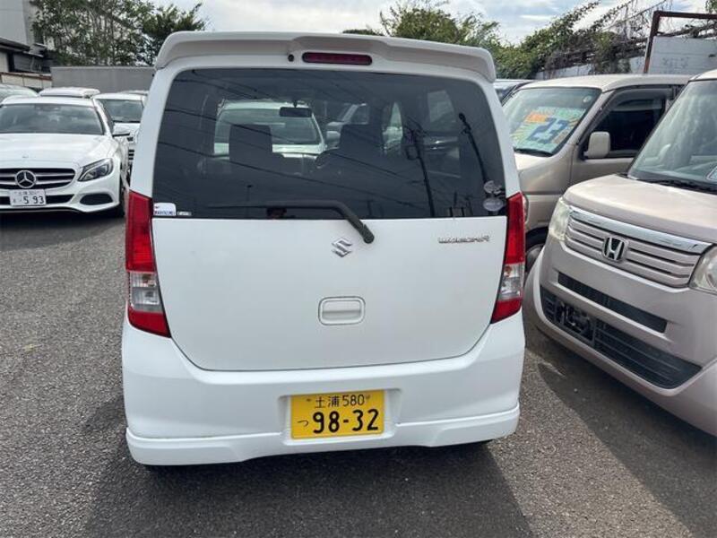 WAGON R