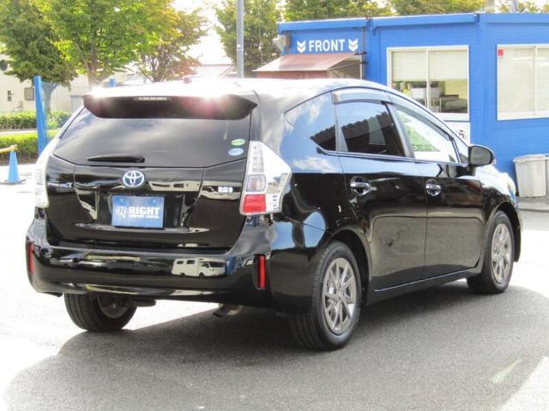 PRIUS ALPHA