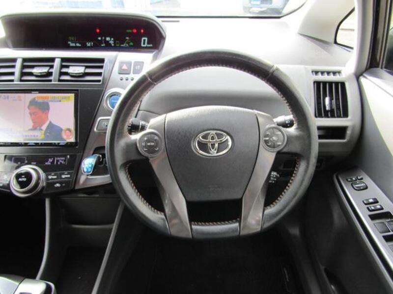 PRIUS ALPHA