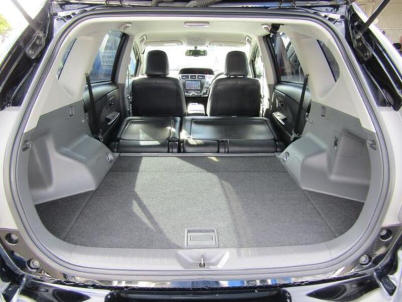 PRIUS ALPHA