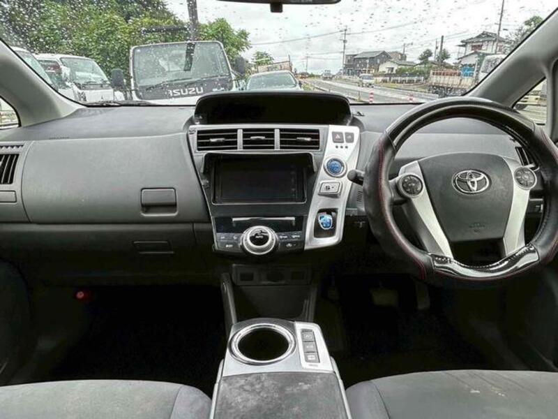 PRIUS ALPHA