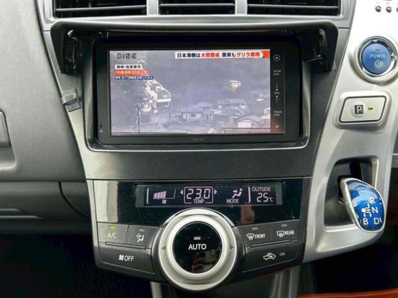 PRIUS ALPHA