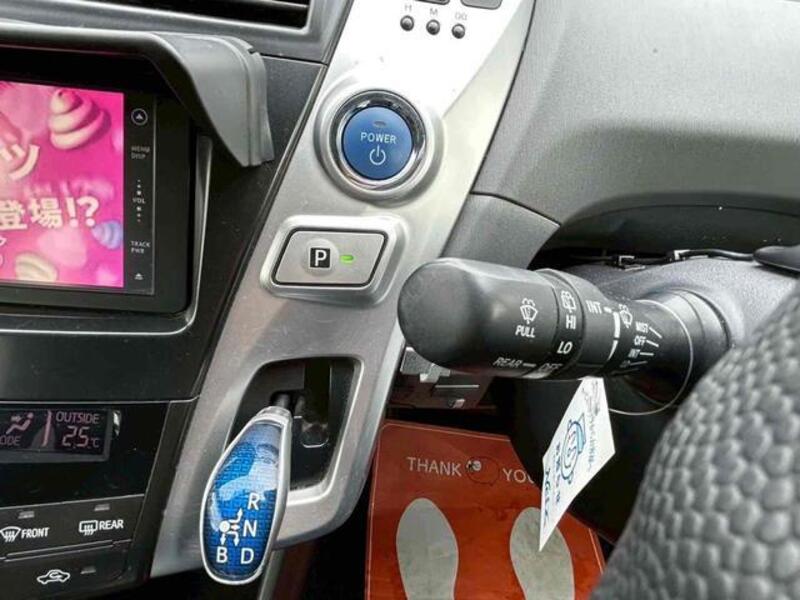 PRIUS ALPHA