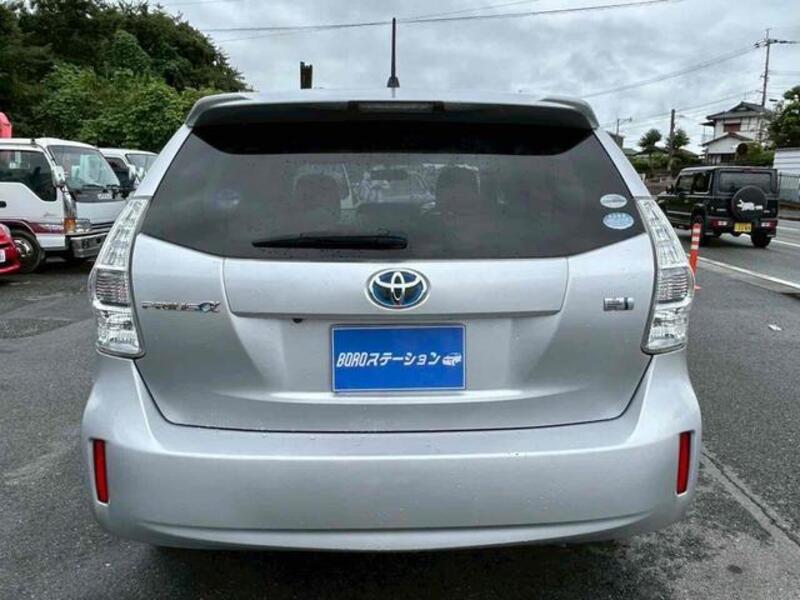 PRIUS ALPHA