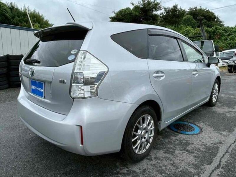 PRIUS ALPHA