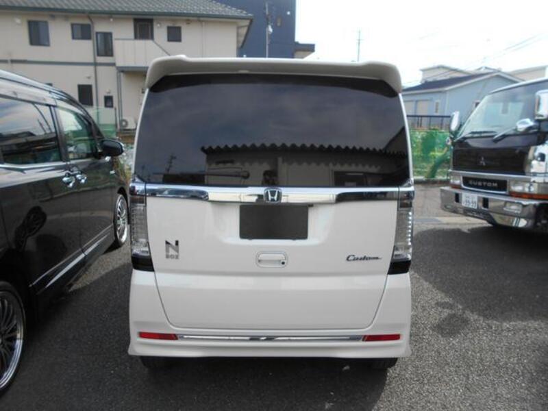 N BOX CUSTOM