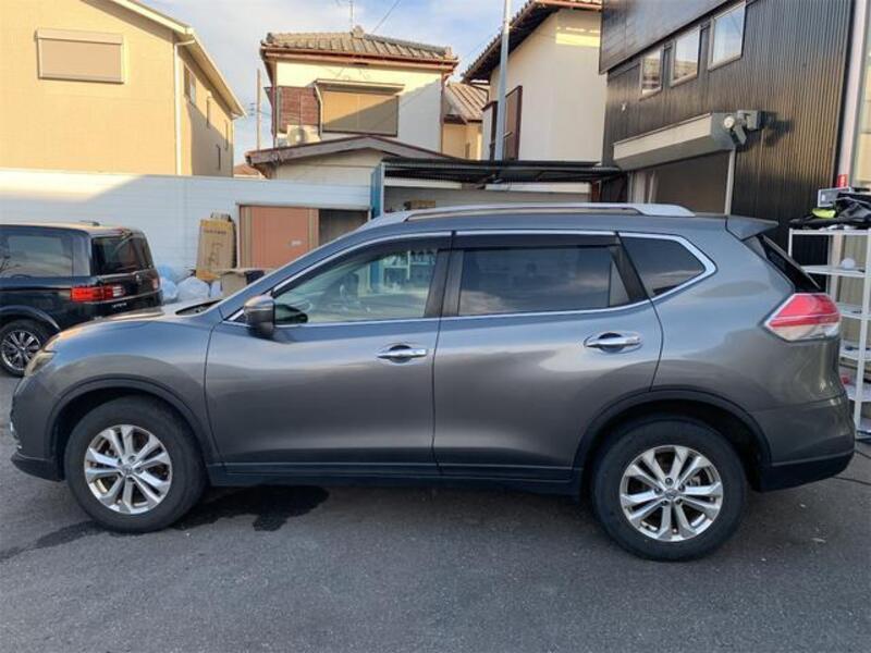 X-TRAIL
