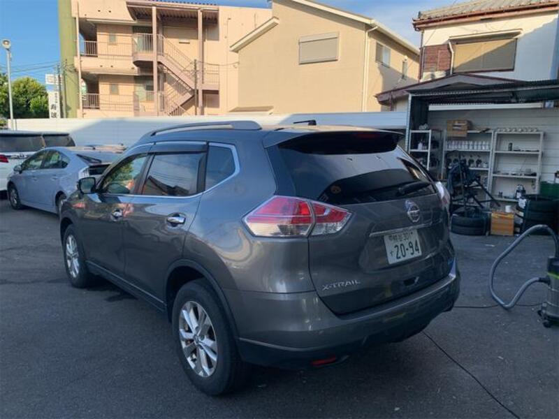 X-TRAIL