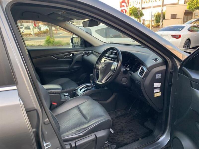 X-TRAIL
